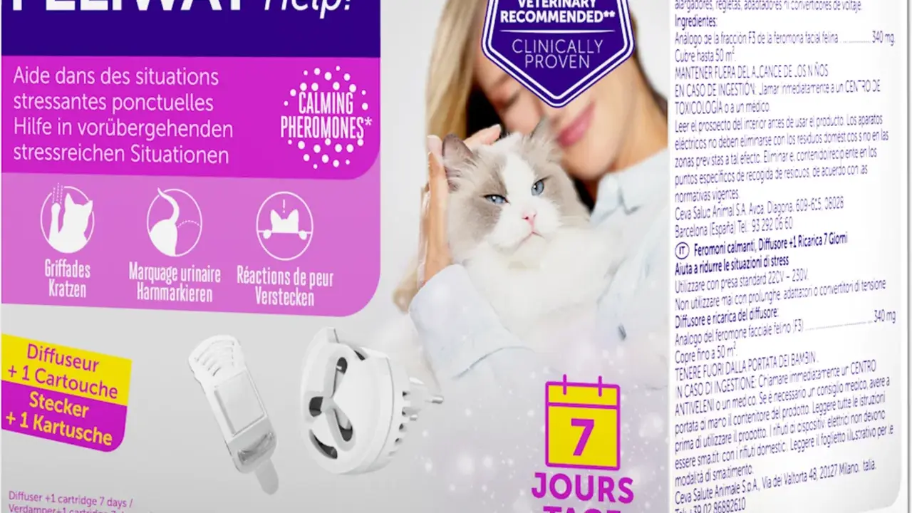 Feliway Help! med lugnande feromoner för stressade katter. En kvinna håller en ragdollkatt. En diffuser och en refill ingår.
